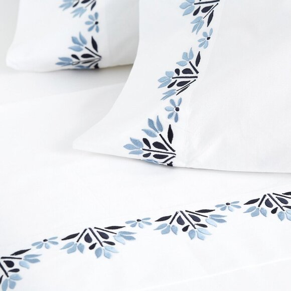 Pottery Barn set of pillow cases Blossom Embroidered Percale white blue standard - Picture 2 of 9